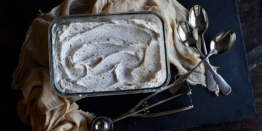 Keto Cookies and Crème Ice cream