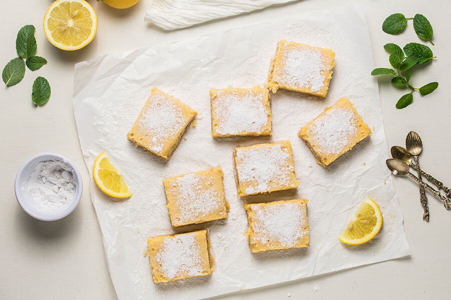 Super Simple 5 Ingredient Keto Lemon Bars